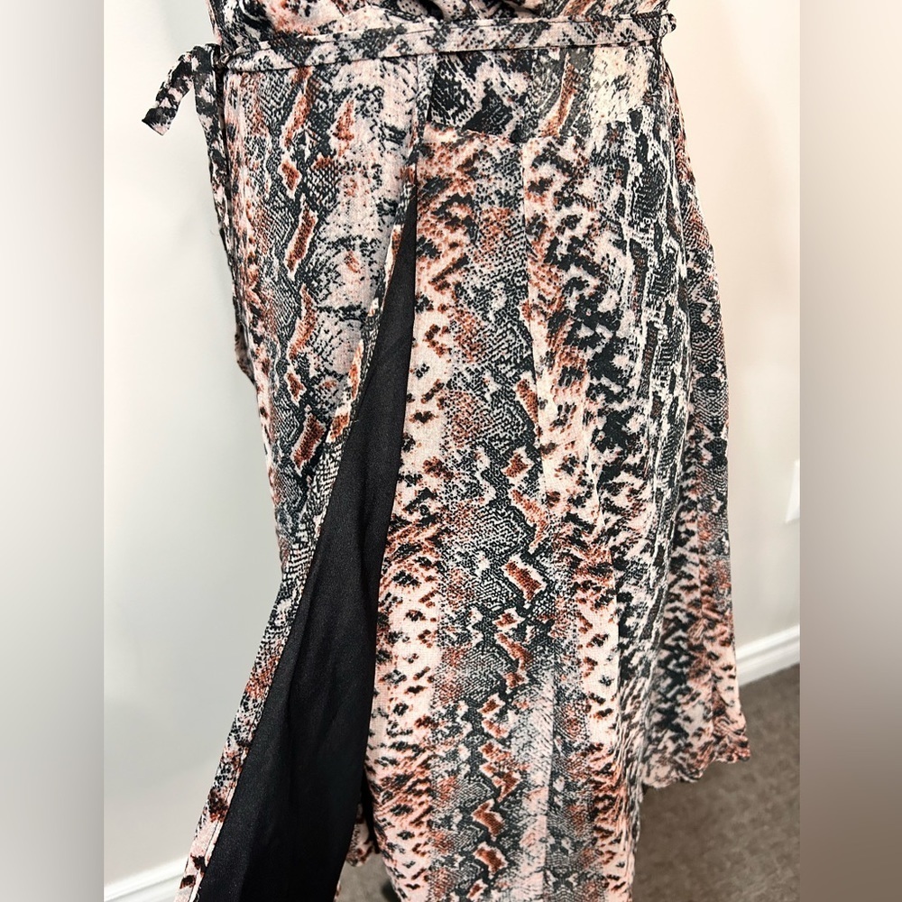 Chic Multicolor Patterned Dress - Picture 12 of 15